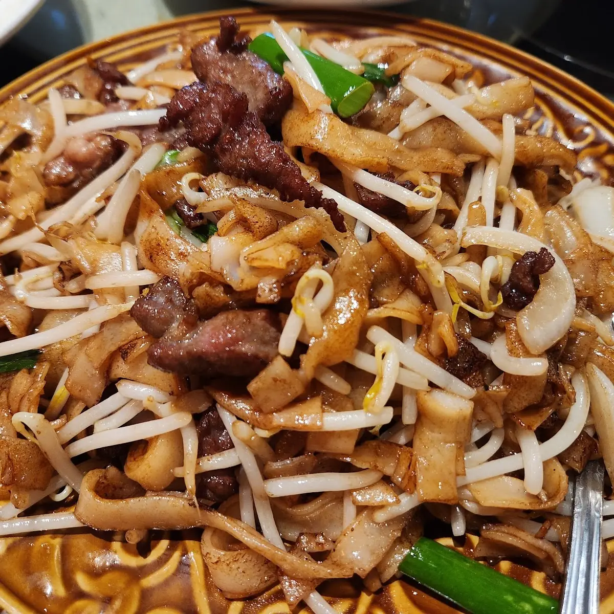 Dry Chow Fun with Beef 干炒牛河
